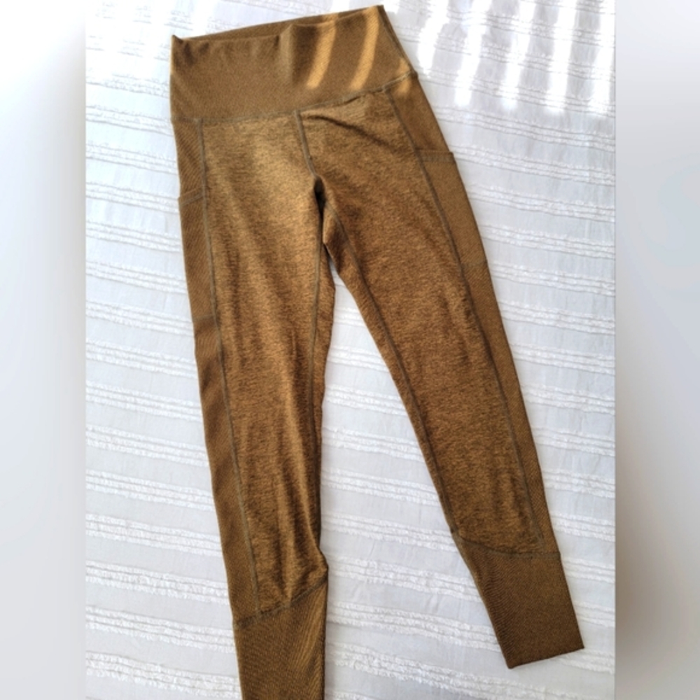 OFFLINE by Aeri Hugger Leggings